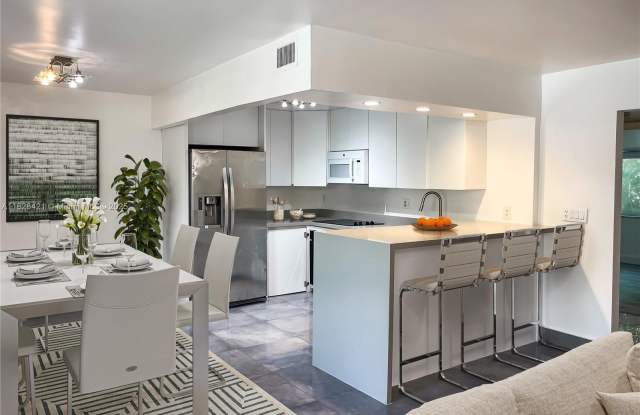 1250 Miami Rd photos photos