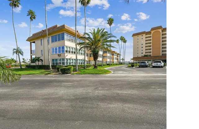 Beautiful 2-Bedroom Condo in a 55+ Community – St. Petersburg, FL photos photos