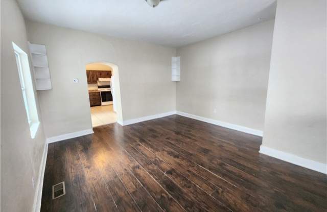 22 Harlem Ave photos photos