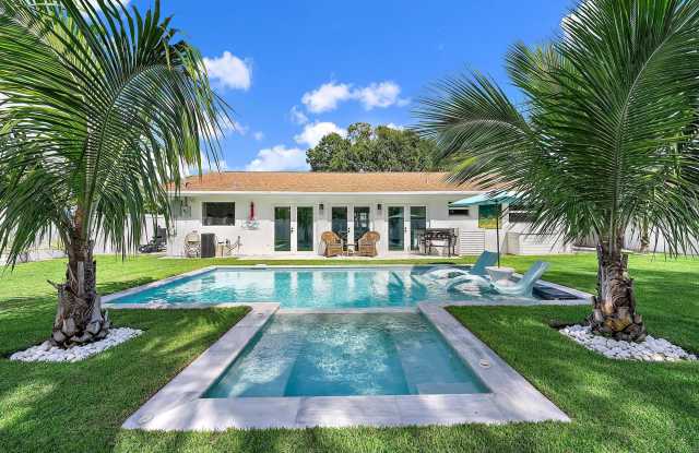 8 Windsor Road W photos photos