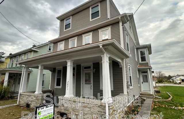2871 Horseshoe Pike - 2871 Horseshoe Pike, Campbelltown, PA 17078