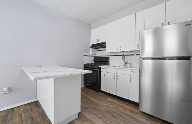 1053 SUMMIT AVE photos photos