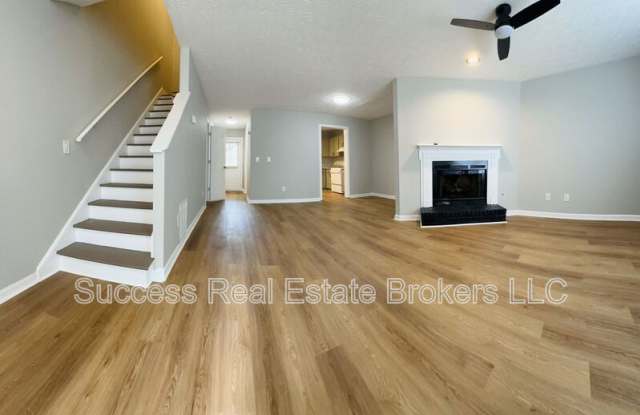 1016 Kennesborough Rd NW Gallery 3