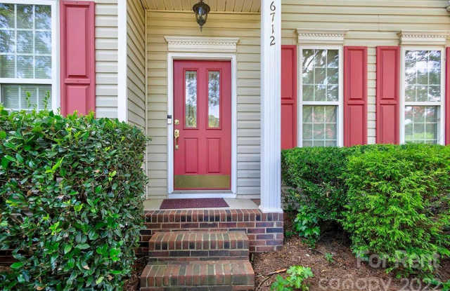 16712 Hampton Crossing Drive Gallery 2