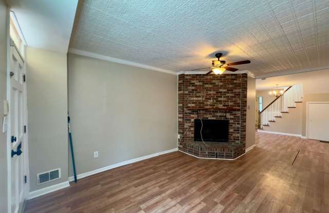 Charming 2 Bedroom/1 Bathroom Townhome in Baltimore, MD! Gallery 4
