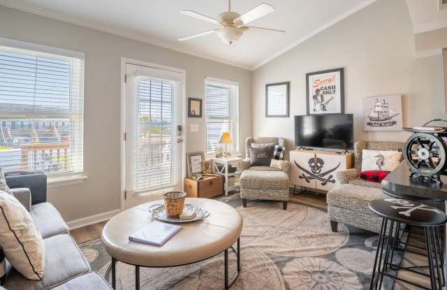 FURNISHED OFF-SEASON MONTHLY RENTAL Gallery 4