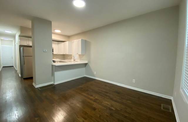 Newly Renovated Modern 3- Bedroom Apartment photos photos Newly Renovated Modern 3- Bedroom Apartment photos photos