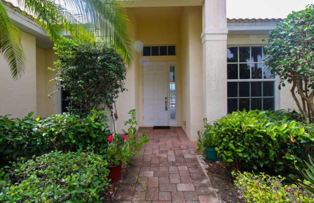 *3927 Aurora Court - A beautifully UNFURNISHED 3-bedroom plus Den, 2-bathroom Single Family Home in Forest Park photos photos
