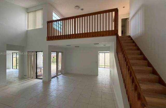 17317 NW 63rd Ave photos photos
