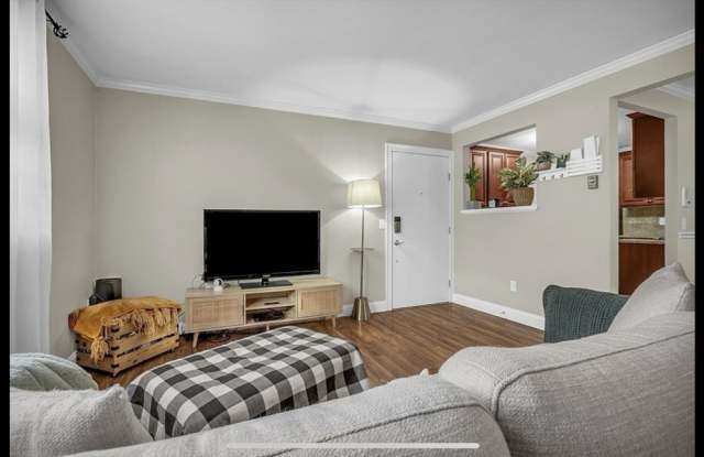 47 Alvarado Ave photos photos