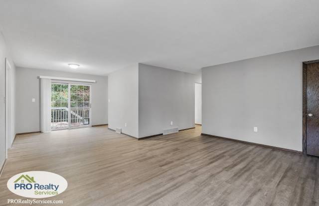 5 Bedroom Home in Chisago City photos photos