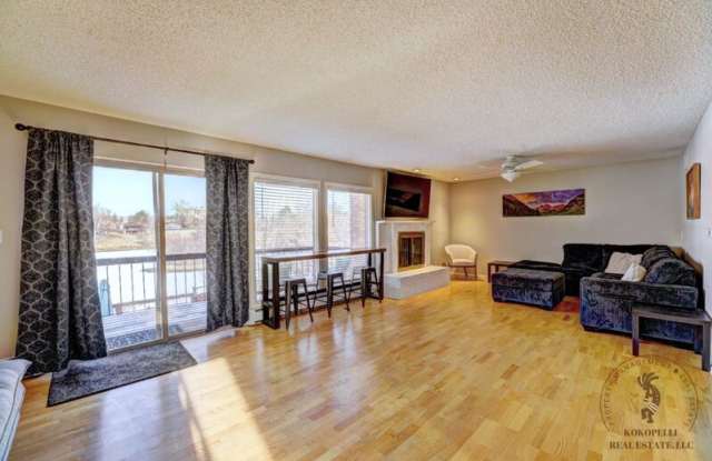 1020 Lakeside Court - 1 Gallery 1