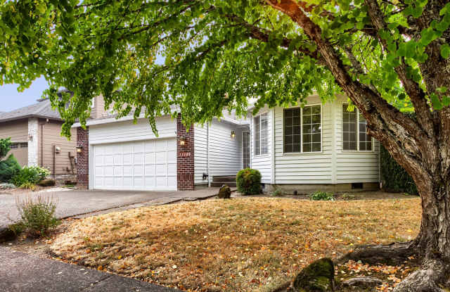 Single-Level 3BR/2BA Ranch on a Quiet Dead-End Street in Progress Ridge Gallery 3