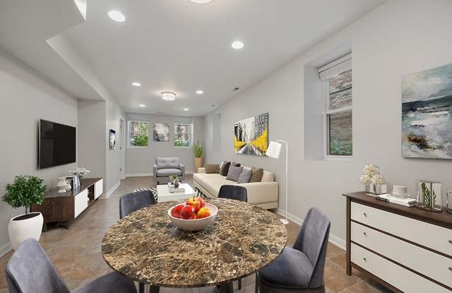 1242 North Hoyne Avenue Gallery 2