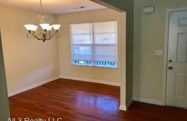 225 Forrest Ln Gallery 3