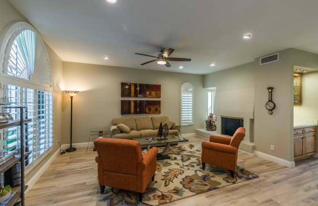 10557 E FANFOL Lane Gallery 2