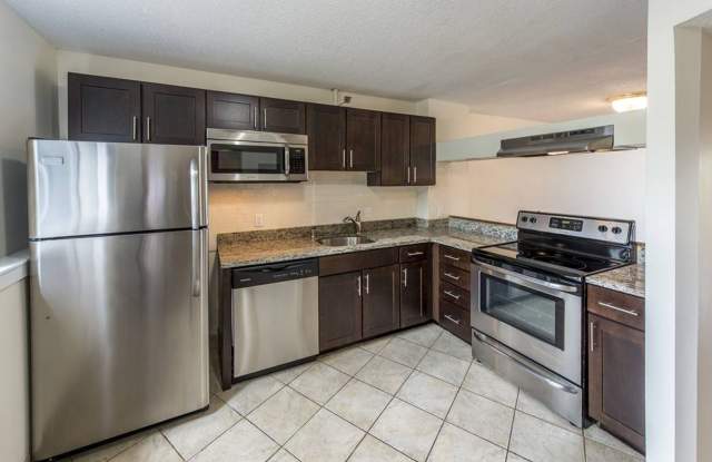 3-Bed with AC  1.5 Bath *Boston Landing * Top Floor - SEPT photos photos