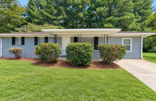 Charming 3 Bedroom 2 Bath Ranch in Powder Springs! Gallery 1
