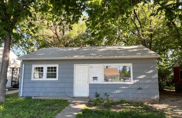 Remodeled Like New 2 Bedroom 1 Bath Gallery 1