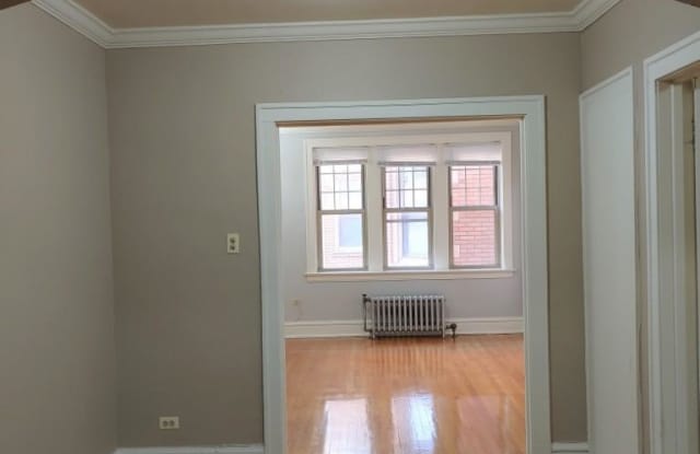 2141 South 61st Court Gallery 3