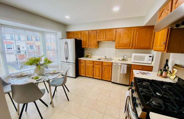 4260 SLEEPY LAKE DRIVE Gallery 4