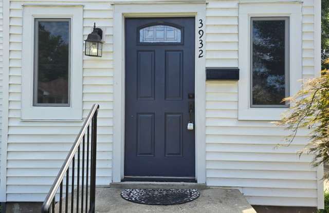 Welcome to this beautifully updated 3-bedroom, 1-bath Cape Cod nestled in the heart of St. Matthews—one of Louisville’s most sought-after and convenient neighborhoods! Gallery 3