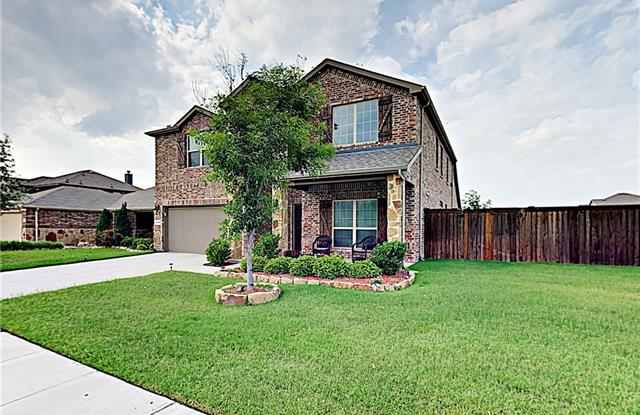 5700 Glenbrook Drive Gallery 2