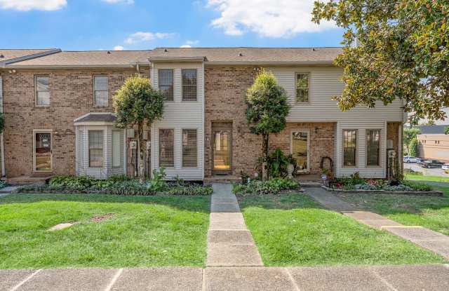 2 Bedroom Condo For Rent Near Memorial Drive! photos photos