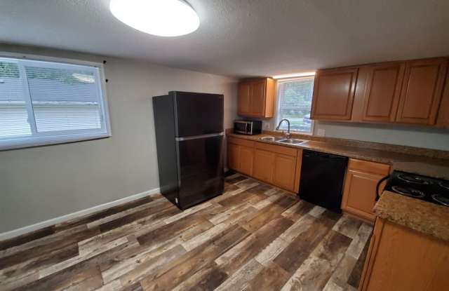 3 Bedroom, 1 Bathroom in the Norwoodville neighborhood! photos photos