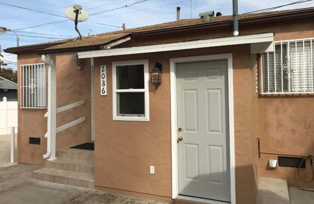 2-bedroom Detached House w/ Gated Driveway! photos photos