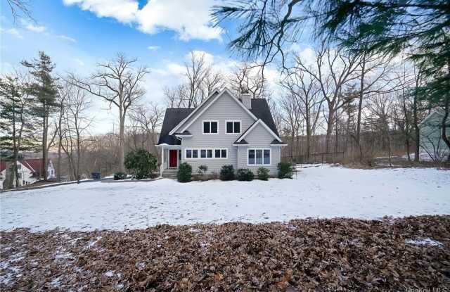 99 Summit Avenue - 99 Summit Avenue, Woodbury, NY 10917