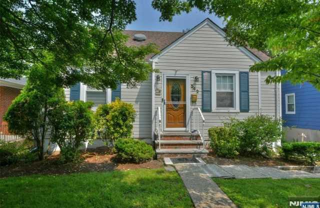 542 Coolidge Place photos photos