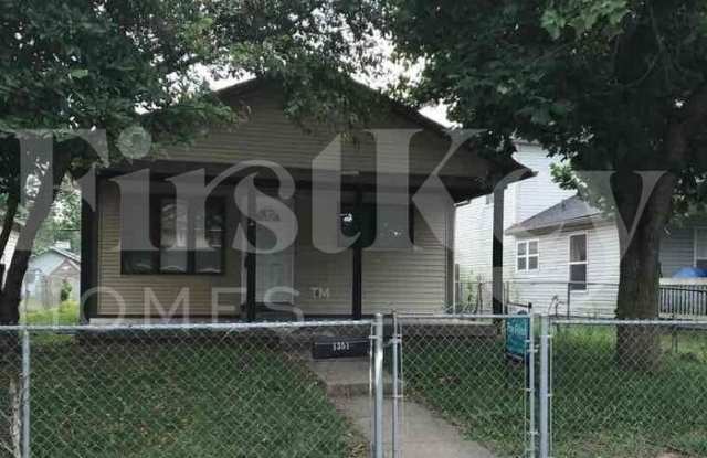 1351 South Pershing Avenue photos photos