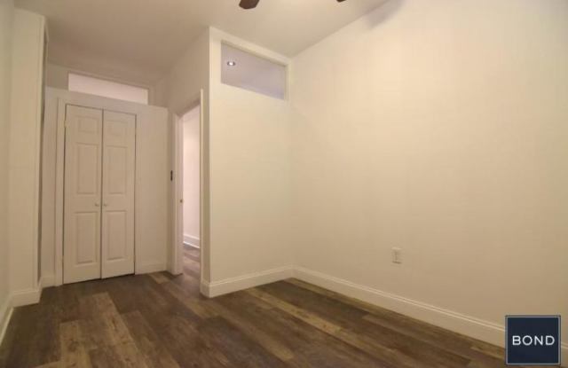 818 Manhattan Avenue Gallery 4