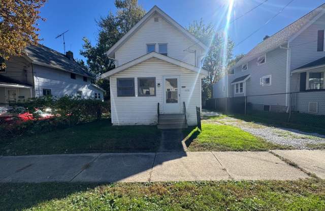 2-Bedroom Akron Home with Garage, Basement & Pet-Friendly Living Gallery 1