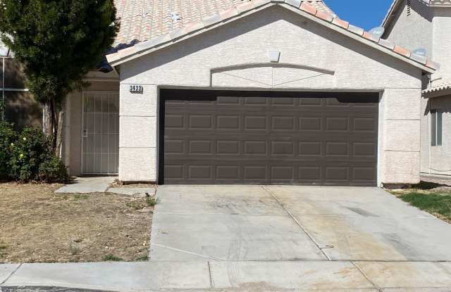 RARE SINGLE STORY HOUSE. 3 BED/2 BATH. FRESH PAINT AND TILE. photos photos RARE SINGLE STORY HOUSE. 3 BED/2 BATH. FRESH PAINT AND TILE. photos photos