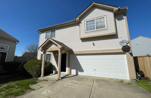 668 Mountain Pine Dr - 668 Mountain Pine Drive, Greenwood, IN 46143
