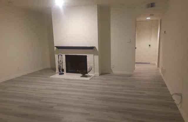 800 Termino Ave., #3 - 03 - 800 Termino Avenue, Long Beach, CA 90804