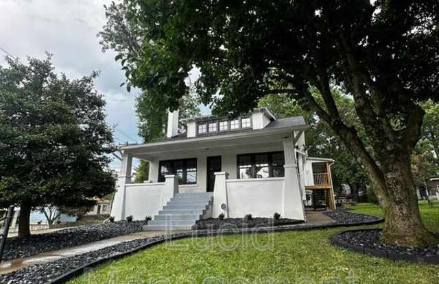 285 Pope Street - 2 photos photos