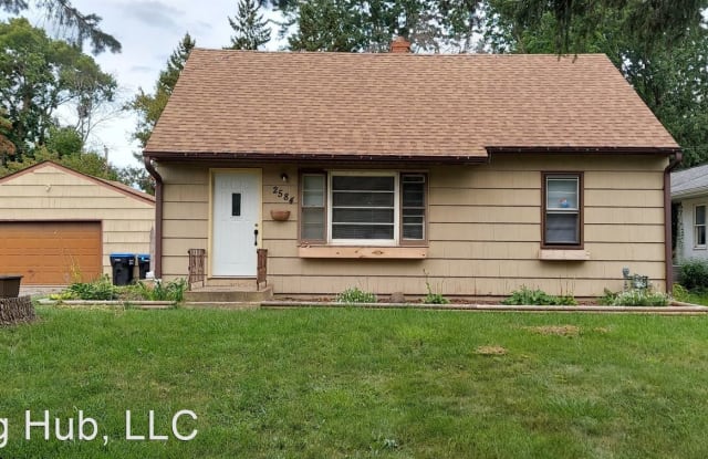 2584 Charlotte St N - 2584 Charlotte Street North, Roseville, MN 55113