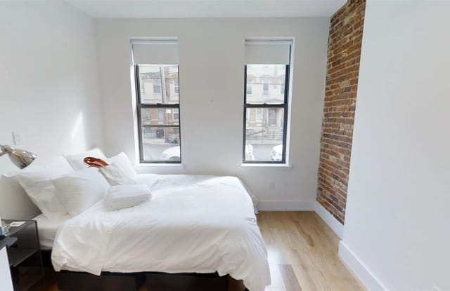 18-67 Cornelia St - 18-67 Cornelia Street, Queens, NY 11385