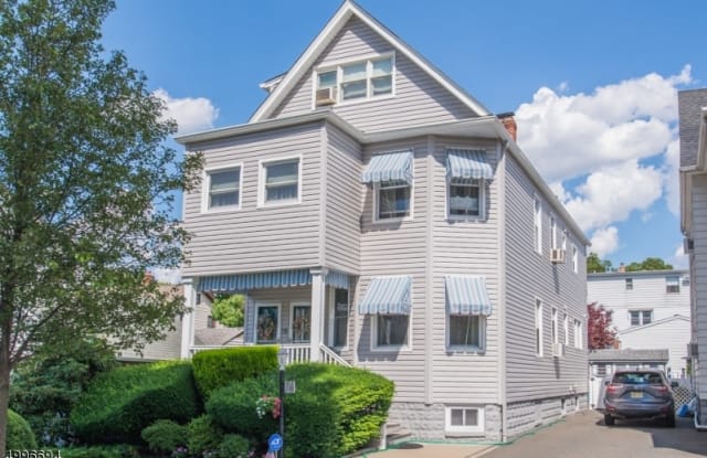 74 YALE ST - 74 Yale St, Essex County, NJ 07110