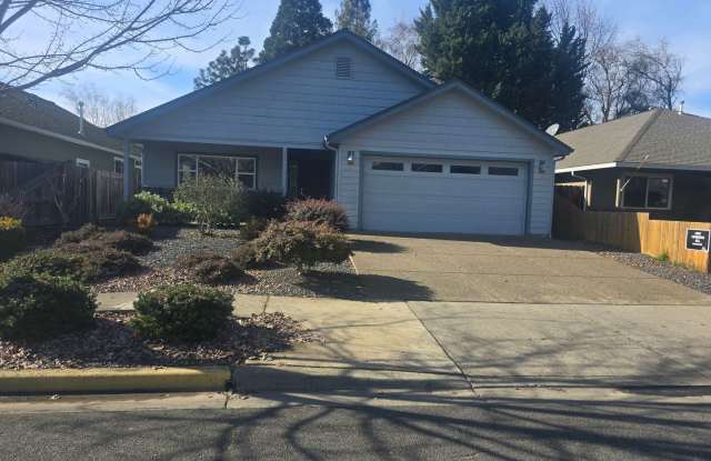 3 bed 2 bath Home for Rent in Grants Pass photos photos