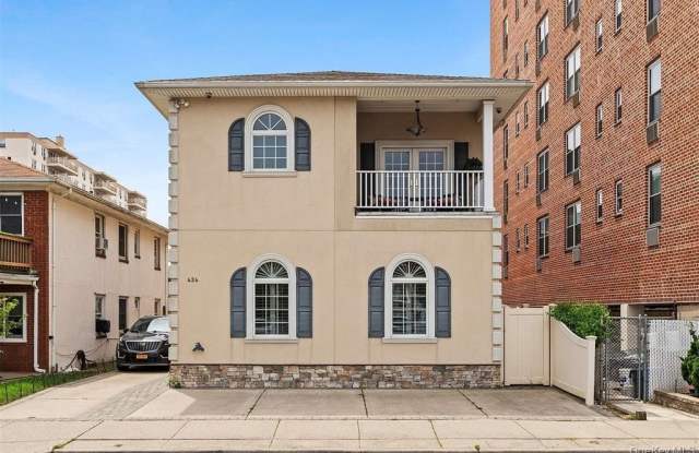 434 E Broadway photos photos