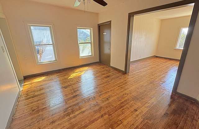 630 Carbon St photos photos