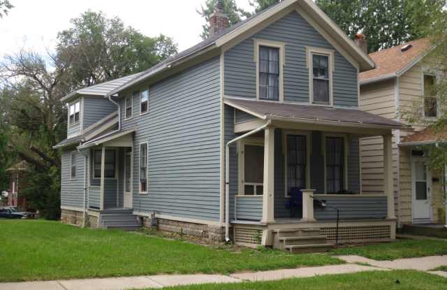 Two Bedroom Home with a bonus room/3rd bedroom in Historic District (Williams-Woodland Historic Park) photos photos