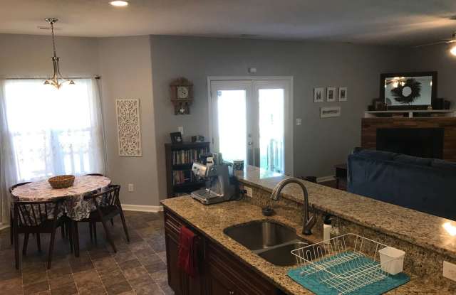 Beautiful 4-Bedroom Home in Chesapeake – Pet Friendly! Gallery 4