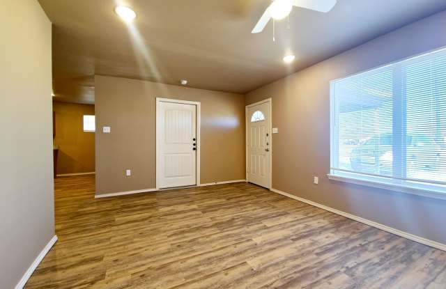 Cozy 3 Bedroom Home photos photos