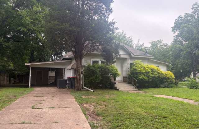 4 Bedroom and 2 Bathroom House Gallery 3