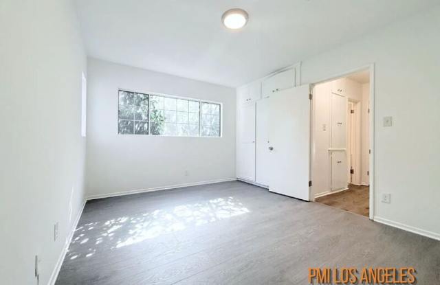 10565 Camarillo St Gallery 3